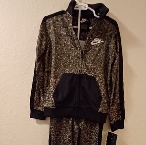 Toddler Nike 4t sweatsuit